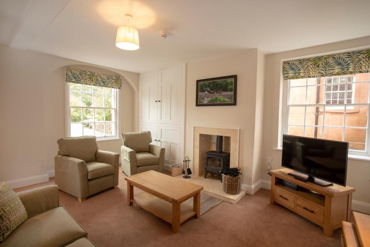 Netherby Hall Apartment *
